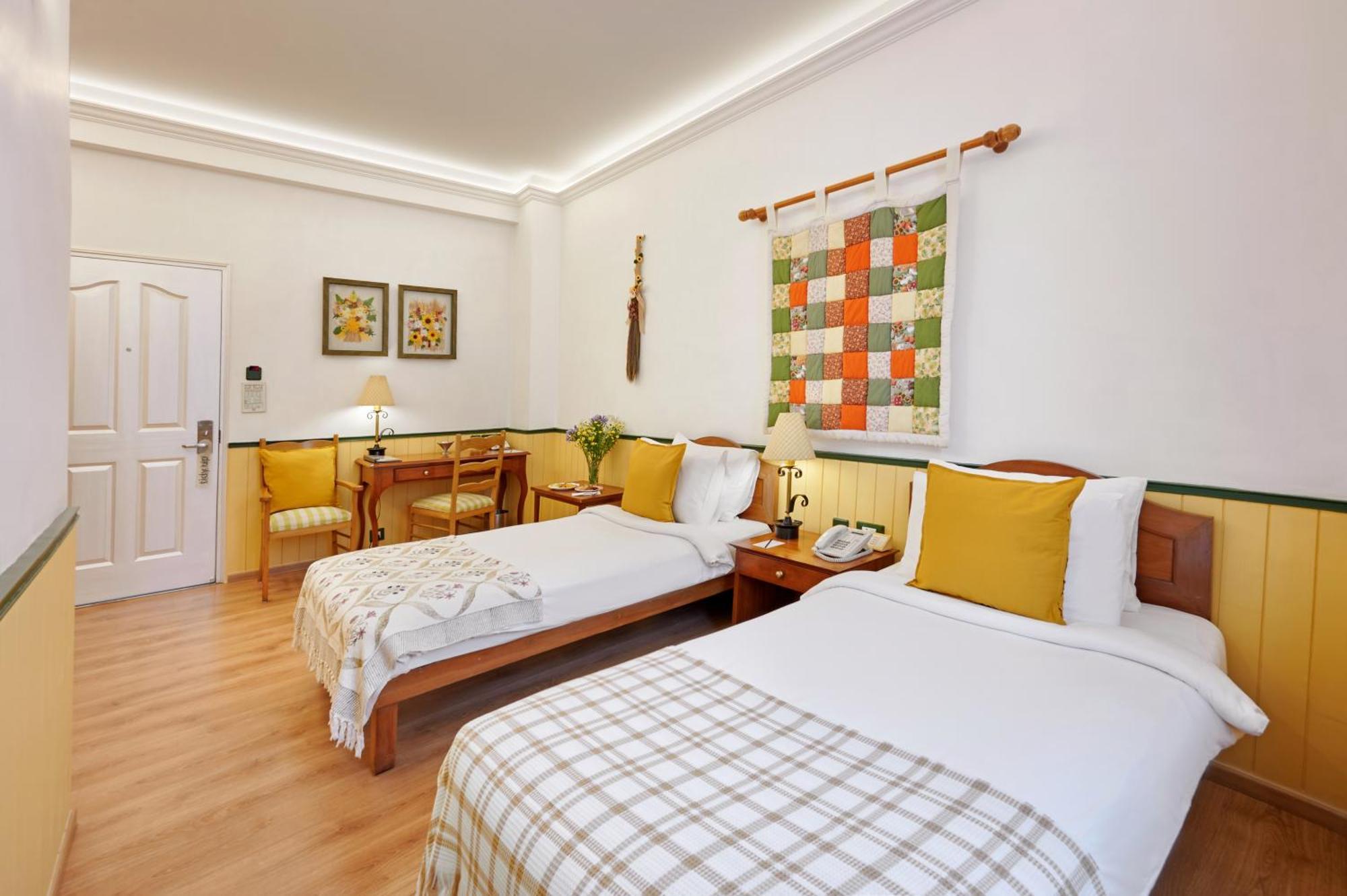 The Gordon House Hotel, Colaba Bombaj Zewnętrze zdjęcie